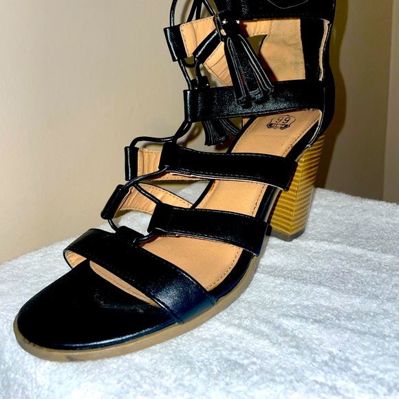 Strappy Heels - Picture 5 of 5